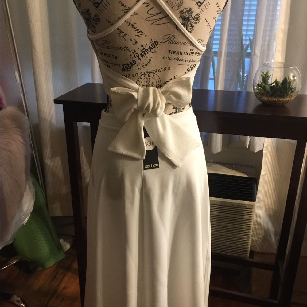 Boohoo Lydia Crop top two piece midi skirt Co-Ord - Picture 4 of 5
